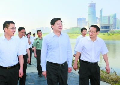 杜家毫确保一湖四水安澜