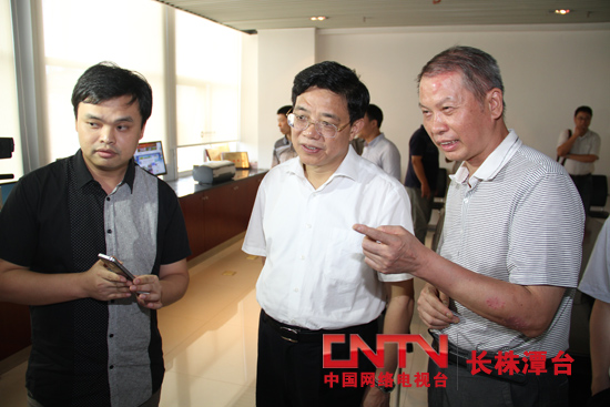 株洲市委书记贺安杰视察中国网络电视台长株潭台