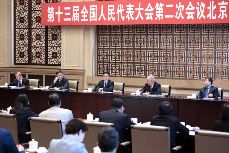 　　3月8日，中共中央政治局常委、国务院副总理韩正参加十三届全国人大二次会议北京代表团的审议。