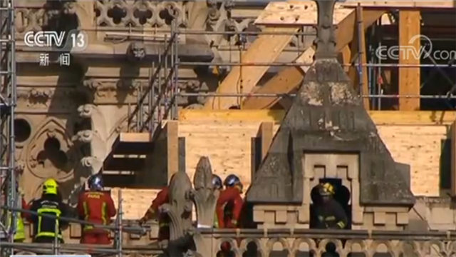 人为错误?巴黎圣母院火灾调查人员发现7个烟