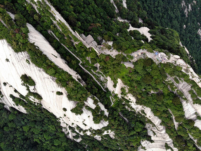 探索华山，遇见最动人的风景：华山·挑夫
