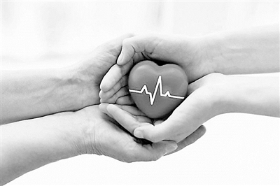 一活动就胸闷气短 老年人要警惕冠心病“作祟”