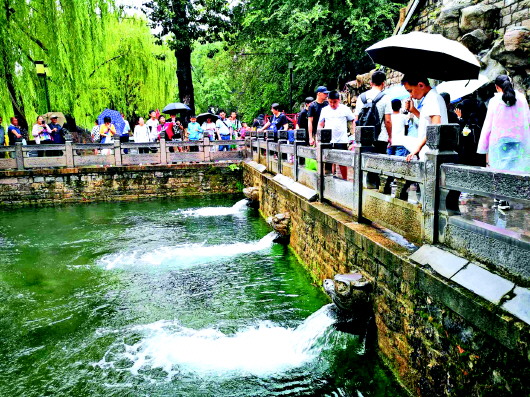 济南玛瑙泉时隔160天复涌 强降雨助泉水水位回升