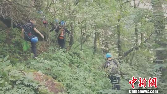 上海一游客河南灵宝登山失联数十日 救援仍在进行中