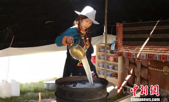 甘肃玛曲传承保护草原文化 建立非遗名录13类43项