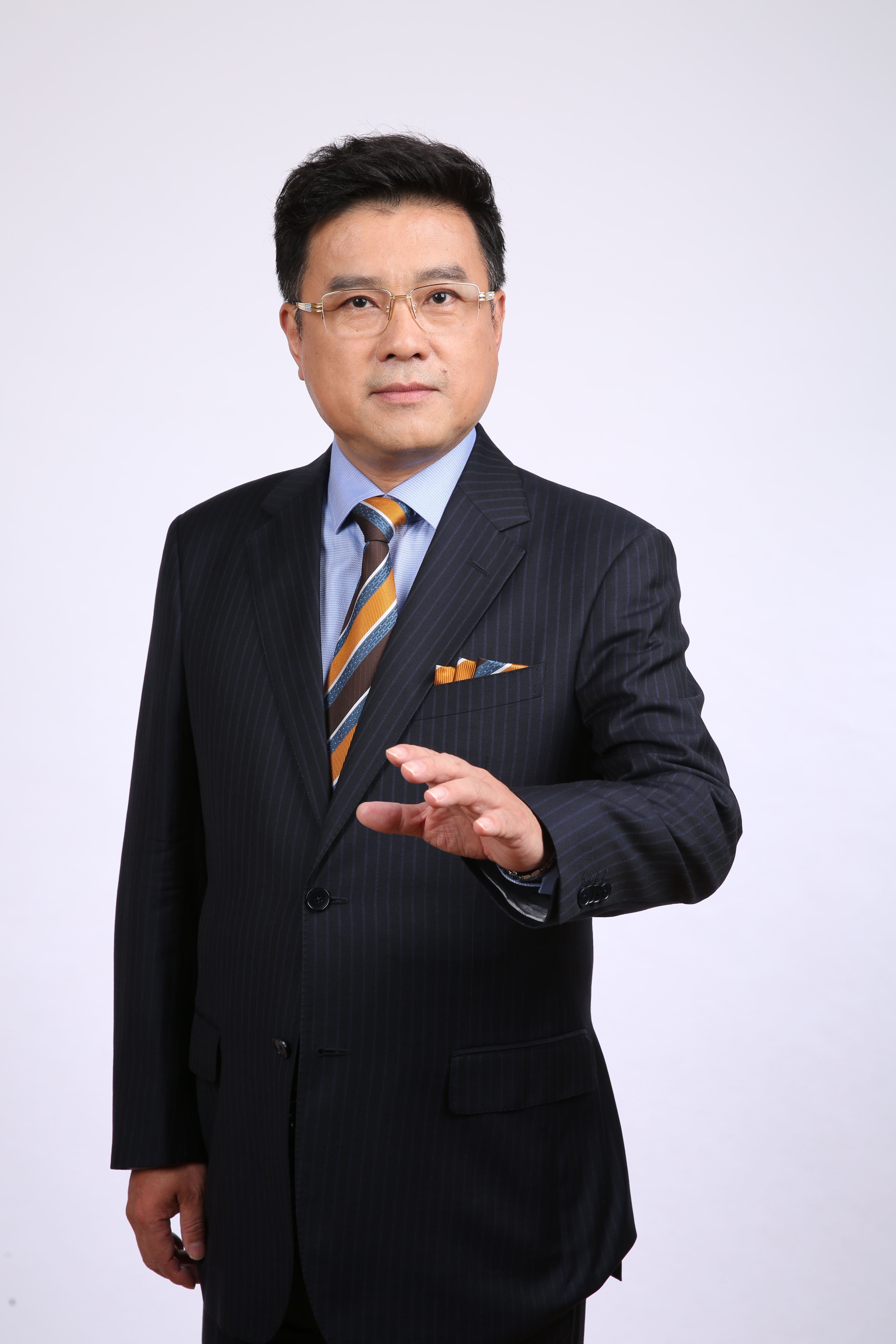 包含今日头条副总编杨波简历的词条