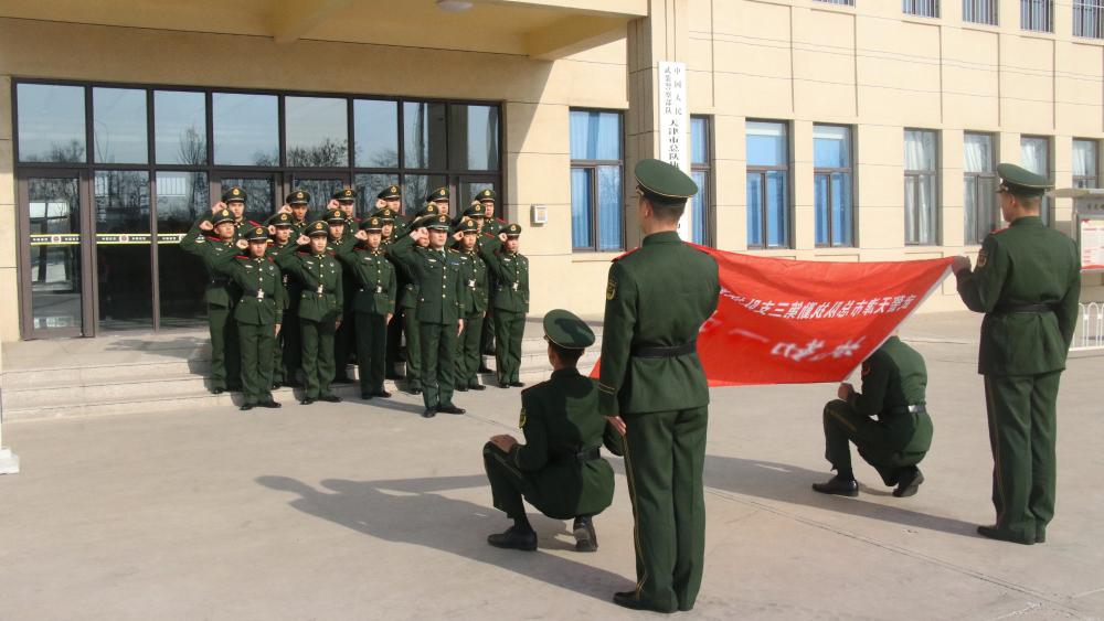 三个月前,他们入列迷彩行列,经过每日摔打磨砺后,他们重整行装下连