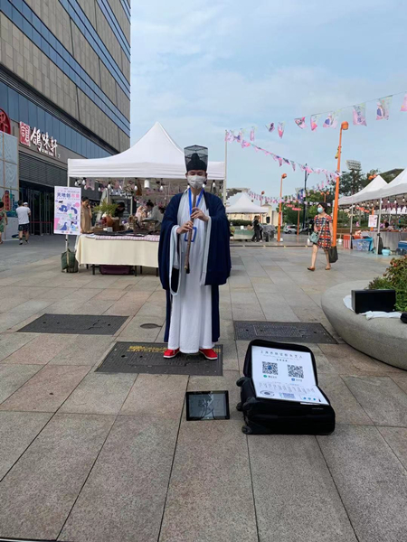 上海持证街头艺人正在全方位升级