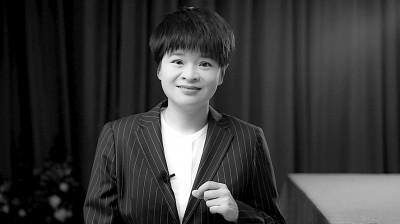 中国人民大学副教授蔡丹君在古代文学知识短视频摄制中。光明图片