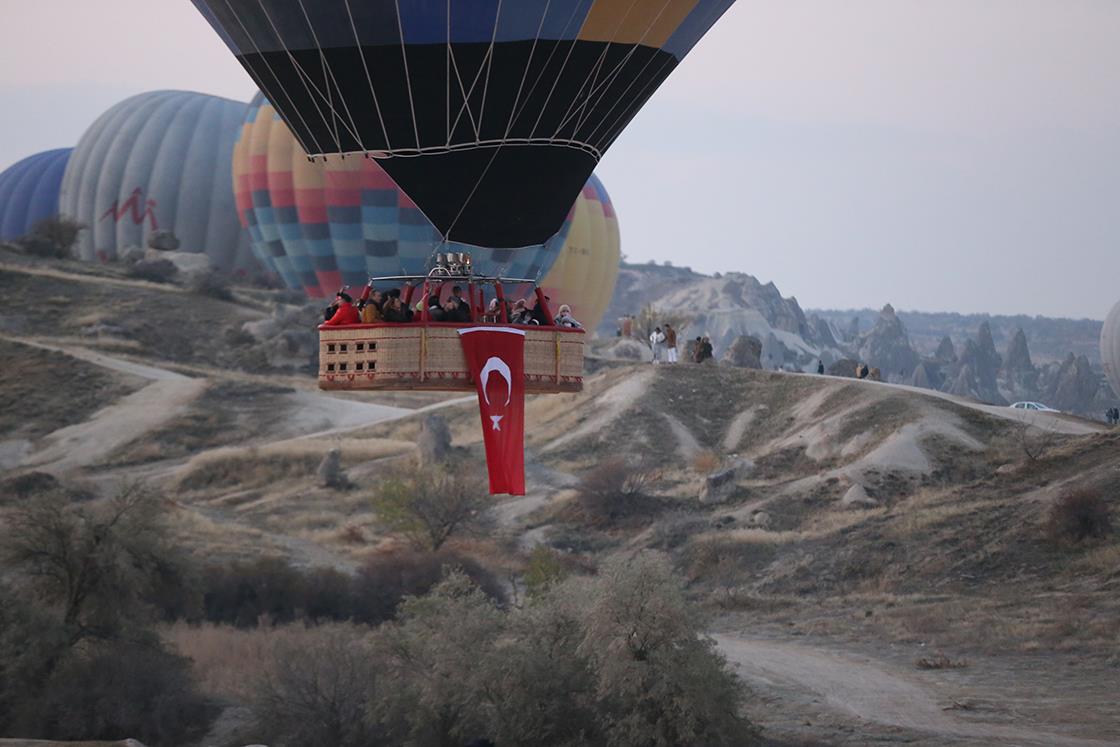 土耳其共和国成立98周年多地举行庆祝活动_新闻频道_央视网(cctv.com)