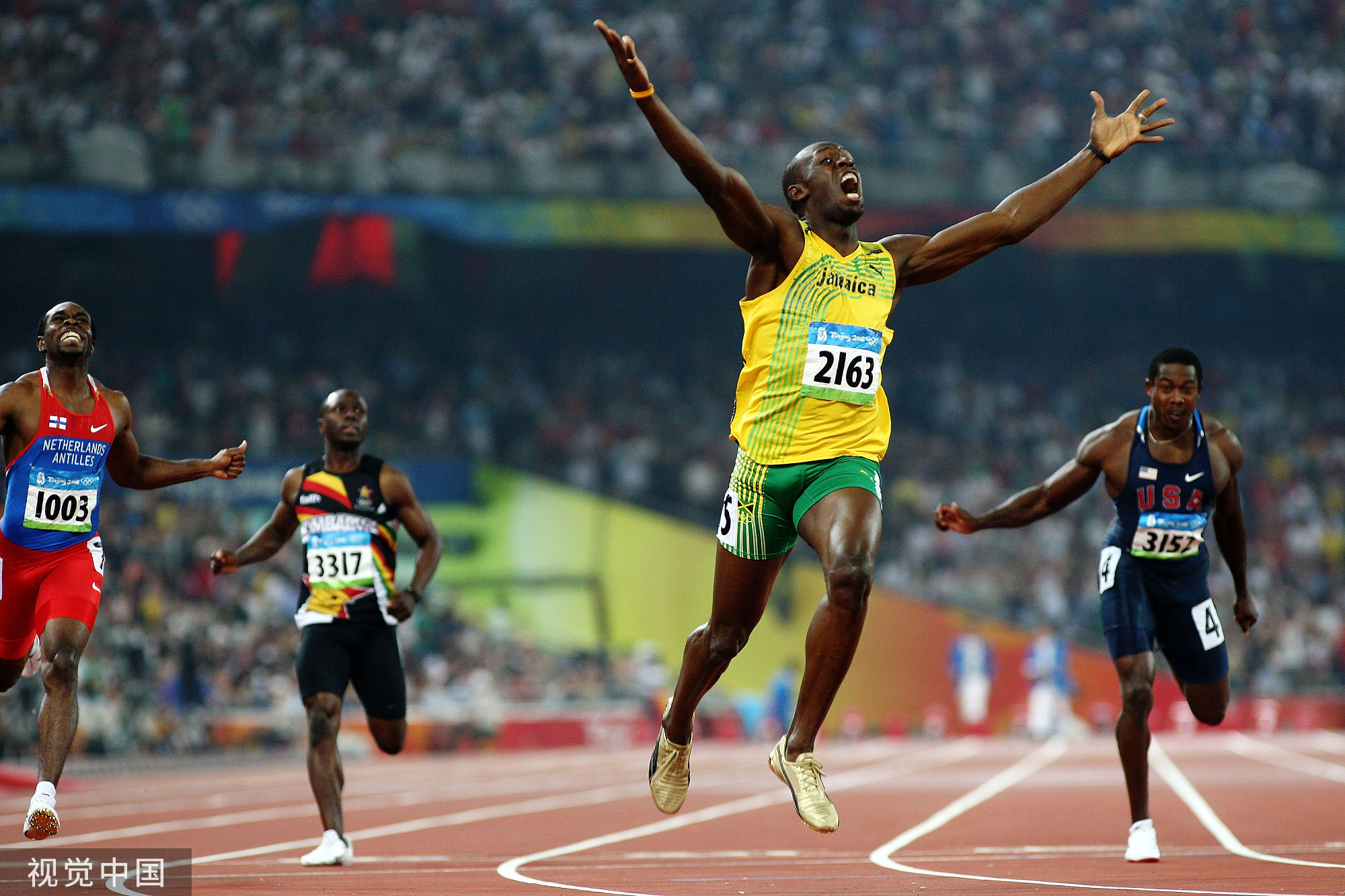 2008年8月的北京奥运会上，牙买加运动员博尔特参加200米决赛。