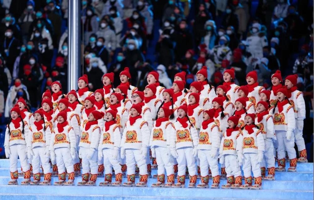 “马兰花儿童合唱团”用希腊语在北京冬奥会开幕式上歌唱。
