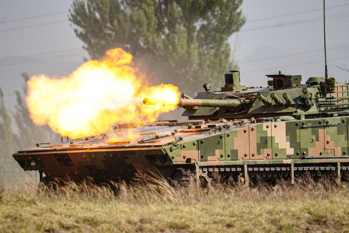 应对未来战争搏杀步兵战车实弹射击探索新装备极限性能