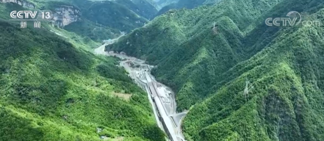 乘郑渝高铁 游神奇神秘神农架