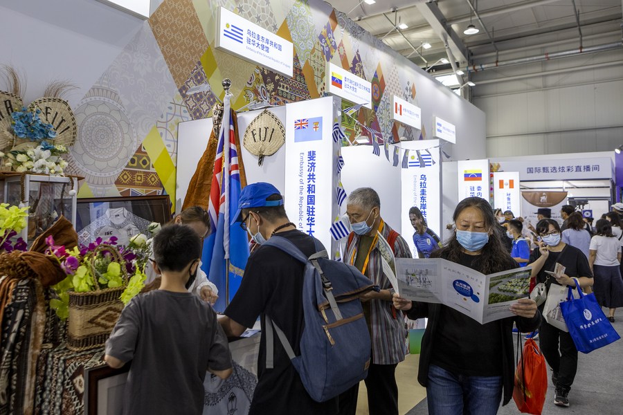 People visit an exhibition of Cultural and Tourism Services at the Shougang Park during the 2022 China Internatio<em></em>nal Fair for Trade in Services in Beijing, capital of China, Sept. 4, 2022. (Xinhua/Hao Zhao)