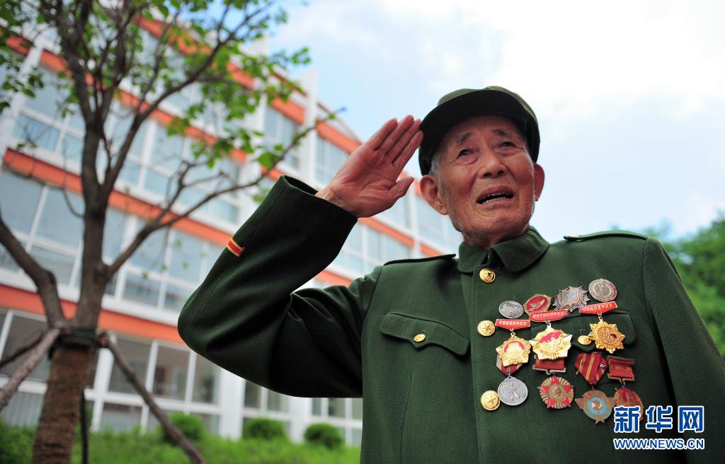 抗美援朝老战士孙景坤（2013年6月15日摄）。