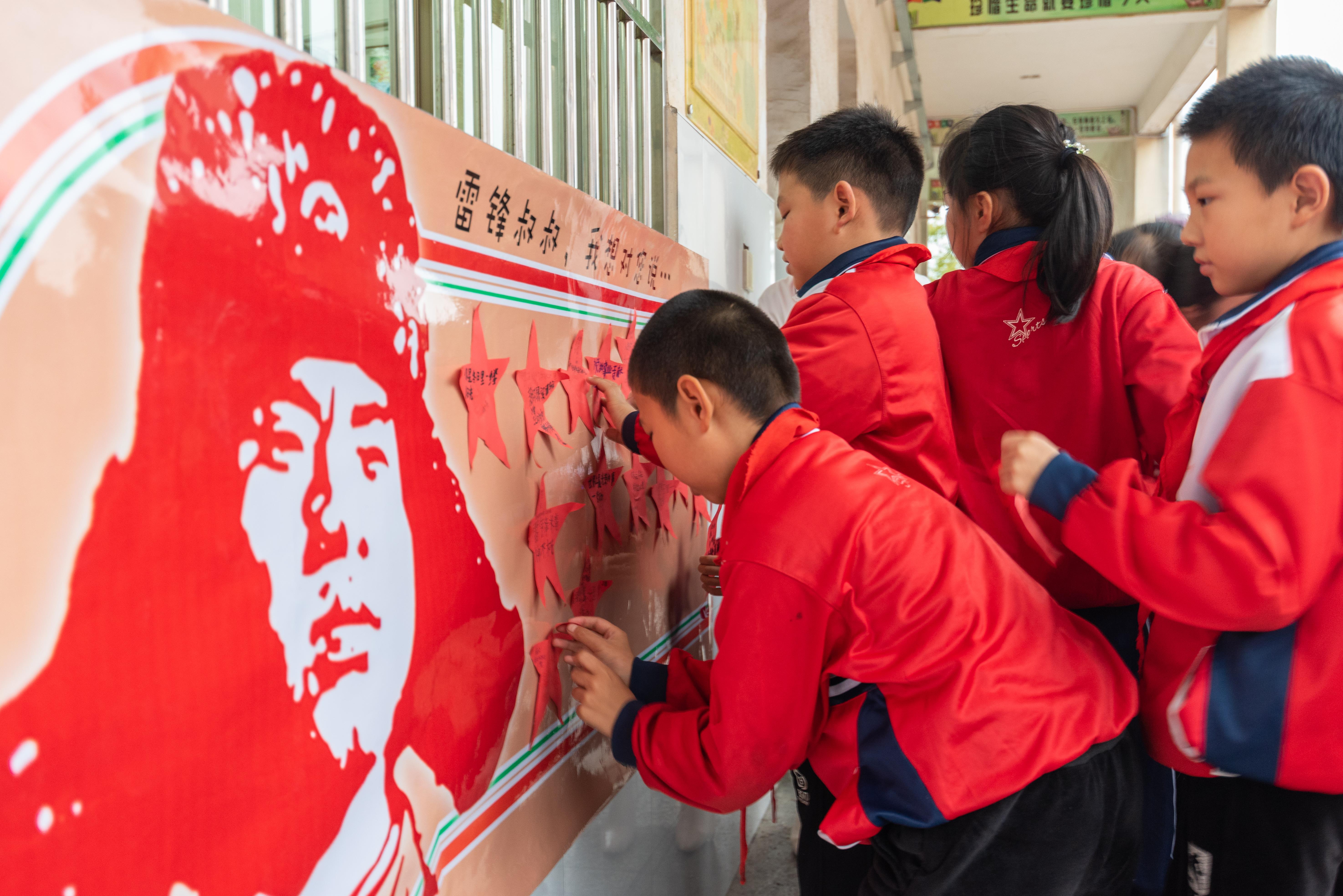 时政特稿丨书写新时代的雷锋故事