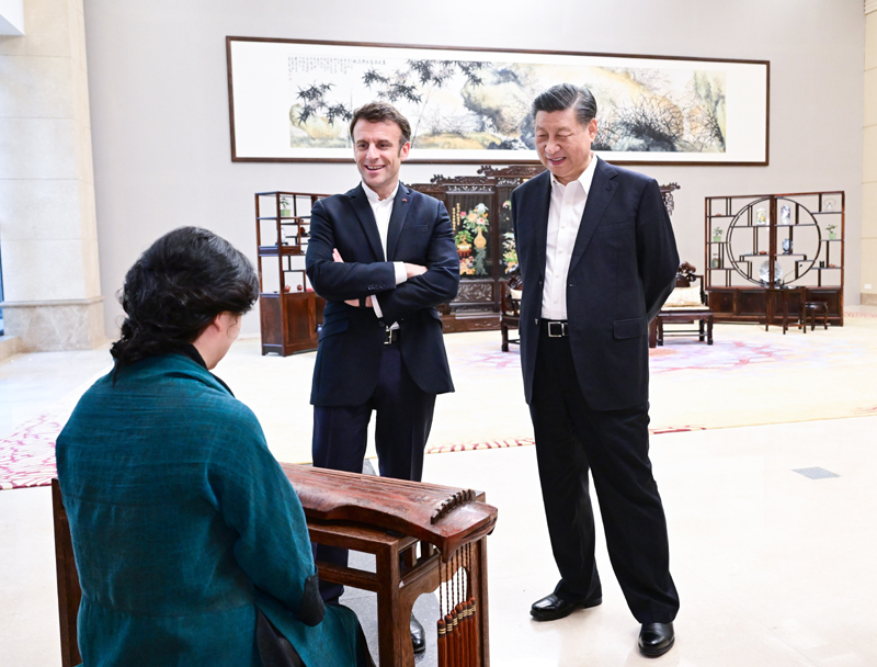 習近平同法國總統在廣州非正式會晤