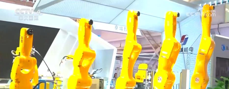 我国机器人市场应用加速拓展 工业机器人装机量占全球比重超50%