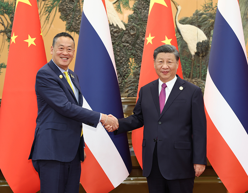10月19日下午，国家主席习近平在北京人民大会堂会见来华出席第三届“一带一路”国际合作高峰论坛并进行正式访问的泰国总理赛塔。