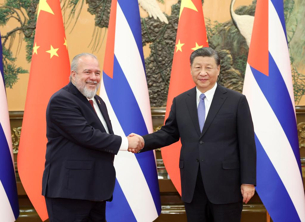 Chinese President Xi Jinping meets with Cuban Prime Minister Manuel Marrero Cruz at the Great Hall of the People in Beijing, capital of China, Nov. 6, 2023. (Xinhua/Ding Haitao)