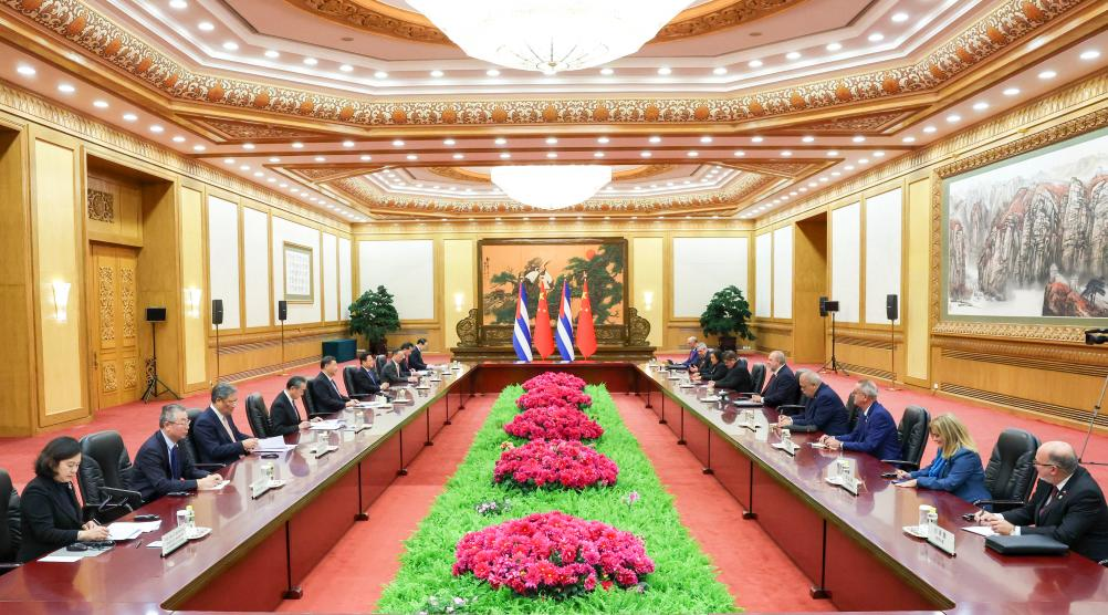 Chinese President Xi Jinping meets with Cuban Prime Minister Manuel Marrero Cruz at the Great Hall of the People in Beijing, capital of China, Nov. 6, 2023. (Xinhua/Ding Lin)