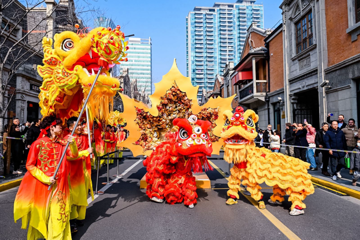 2024年2月10日，上海张园举办舞龙舞狮活动，为市民和游客献上一场视觉盛宴。