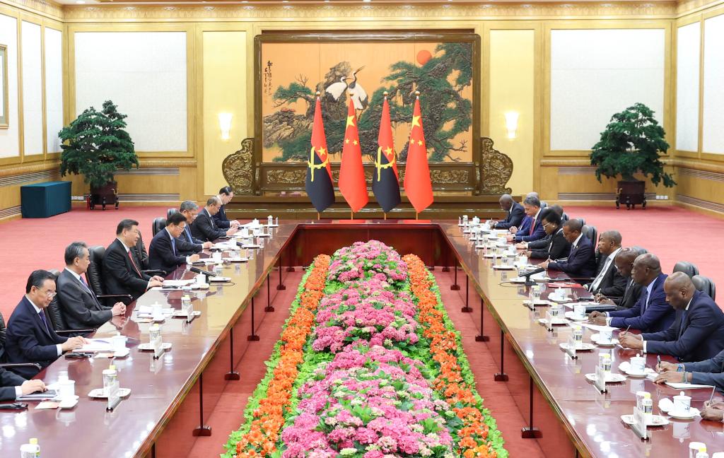 Chinese President Xi Jinping holds talks with President of the Republic of Angola Joao Lourenco, who is on a state visit to China, at the Great Hall of the People in Beijing, capital of China, March 15, 2024. (Xinhua/Ding Lin)