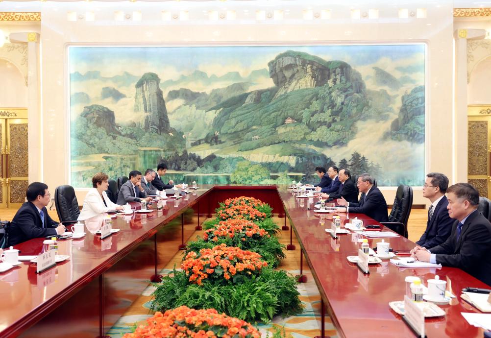 Chinese Premier Li Qiang meets with Kristalina Georgieva, managing director of the International Monetary Fund (IMF), at the Great Hall of the People in Beijing, capital of China, March 25, 2024. (Xinhua/Liu Weibing)