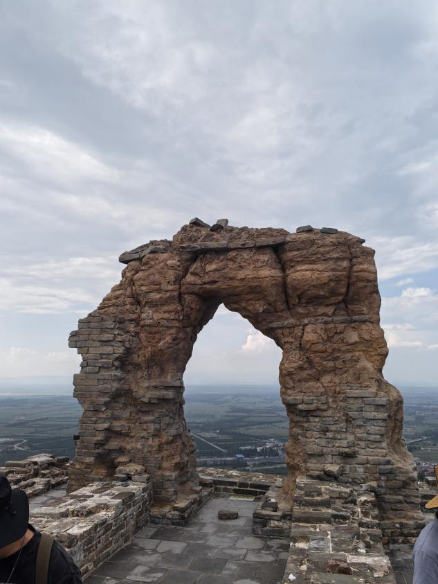 廣武段長城最有名的打卡點“月亮門”。（王莉莉 攝）