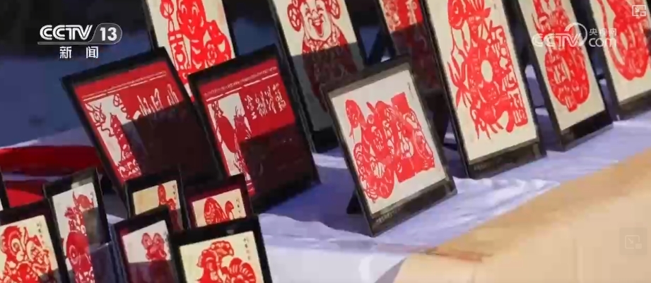 节日市场红红火火，文化味、年味儿……好一幅人间烟火气的“年俗画”