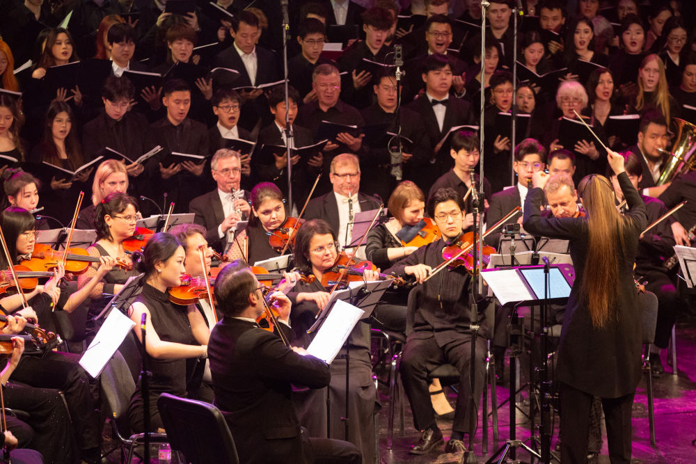 纵情歌唱，有着英雄血脉的伟大人民！&mdash;&mdash;《黄河大合唱》与《神圣的战争》跨越时空的交响