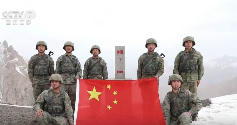 节日在战位：天山深处 英沿前哨官兵踏上巡逻路  第5张
