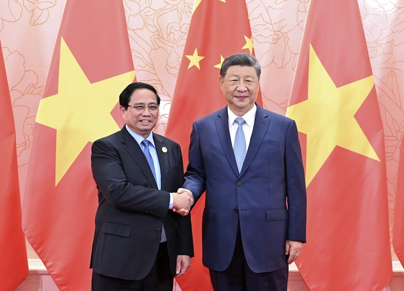 8月31日下午，国家主席习近平在天津迎宾馆会见来华出席2025年上海合作组织峰会的越南总理范明政。