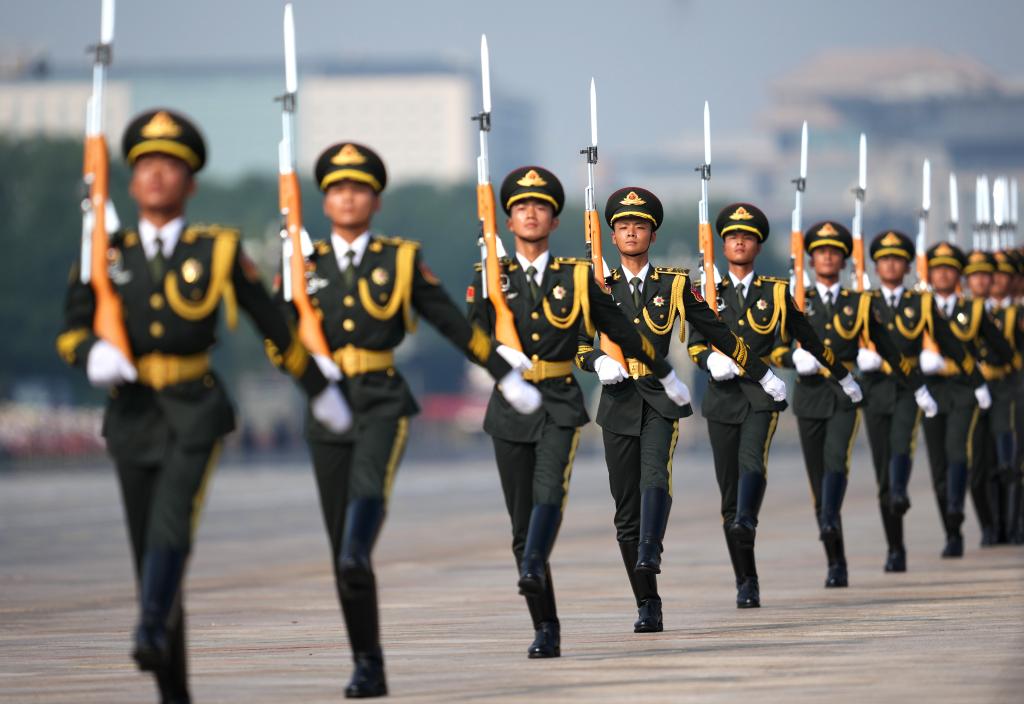 展国之威仪 铸军之荣耀——走近阅兵场上的仪仗兵_军事频道_央视网(cctv.com)