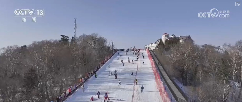 创新业态释放“冬雪夏凉”资源优势新活力 “高端赛事+大众活动”添彩花样冰雪
