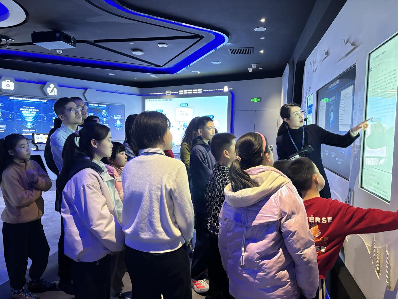 多所小学展演的科学剧《科学少年行》登