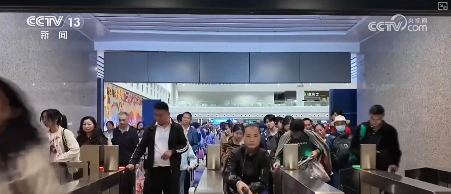 服务升级坐“动集列车”一路赏文化 “夕发朝至”满足百姓多元出行需求