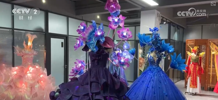 年味浓、消费旺！鲜花、美食、花灯……订单爆满 “年经济”新意十足亮点多