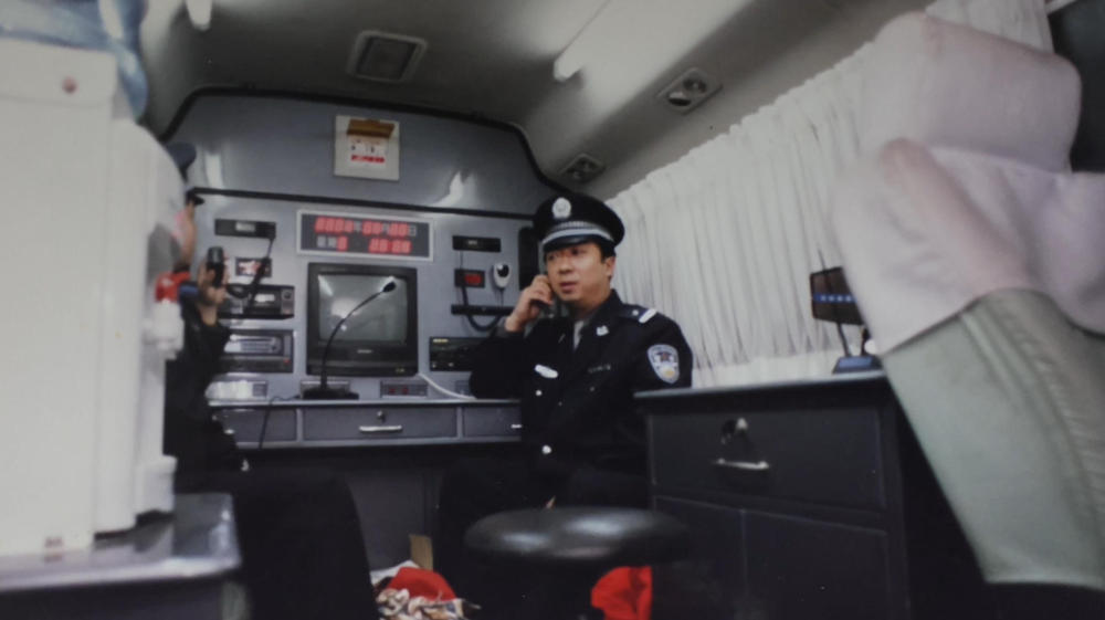 董亦军同志早期工作照（资料照片）