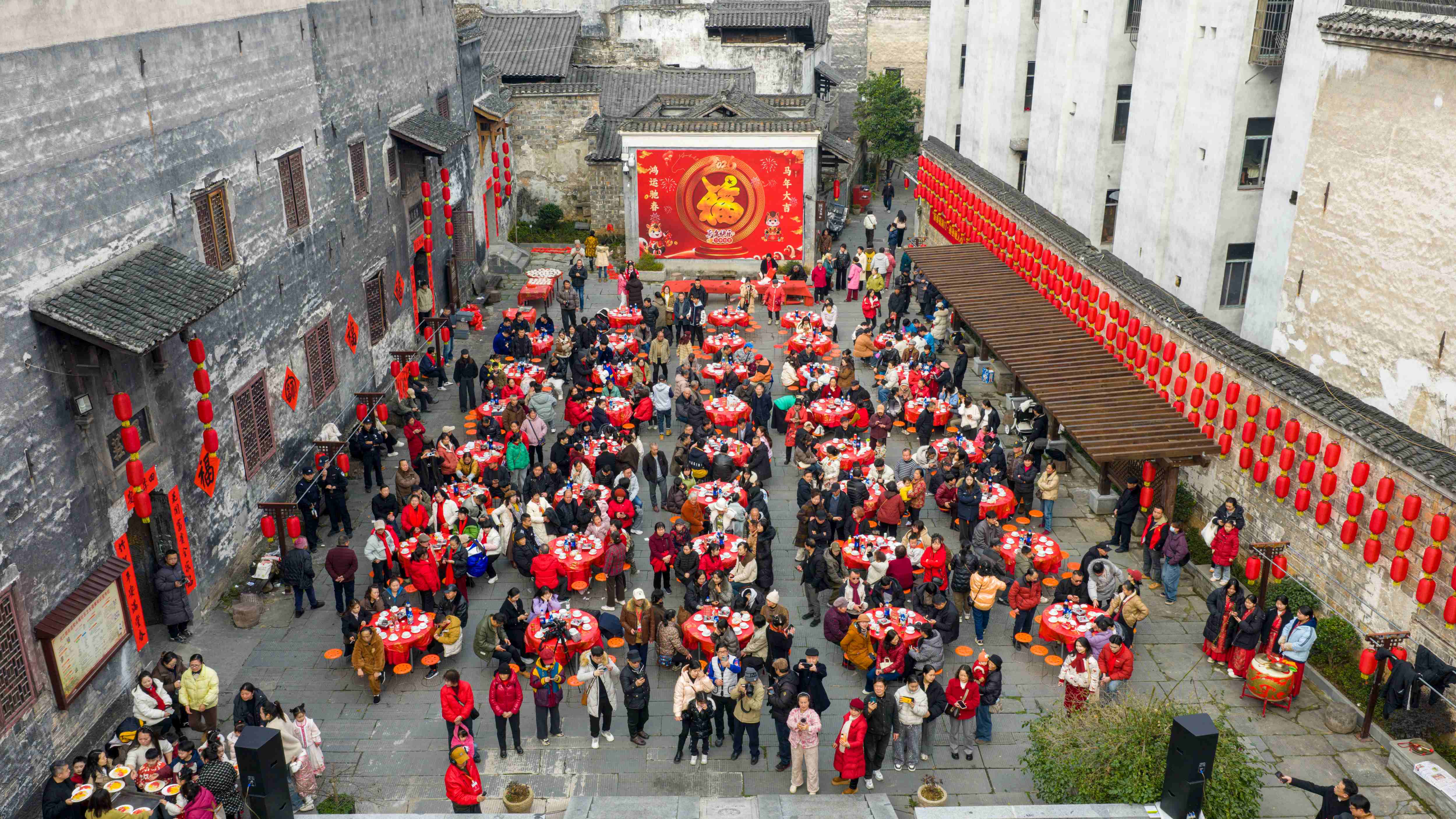 活动现场（李钢 杨顺发/摄）