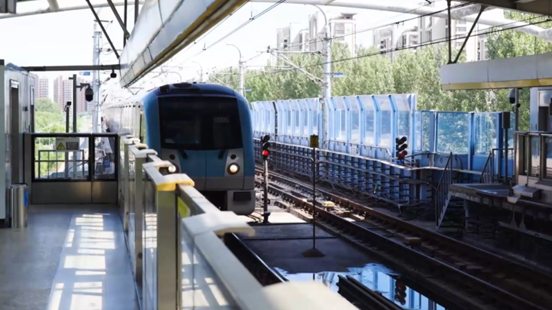 南京地铁1号线2005年开通，为南京首条地铁线路（图片来源：&ldquo;南京地铁&rdquo;公众号）