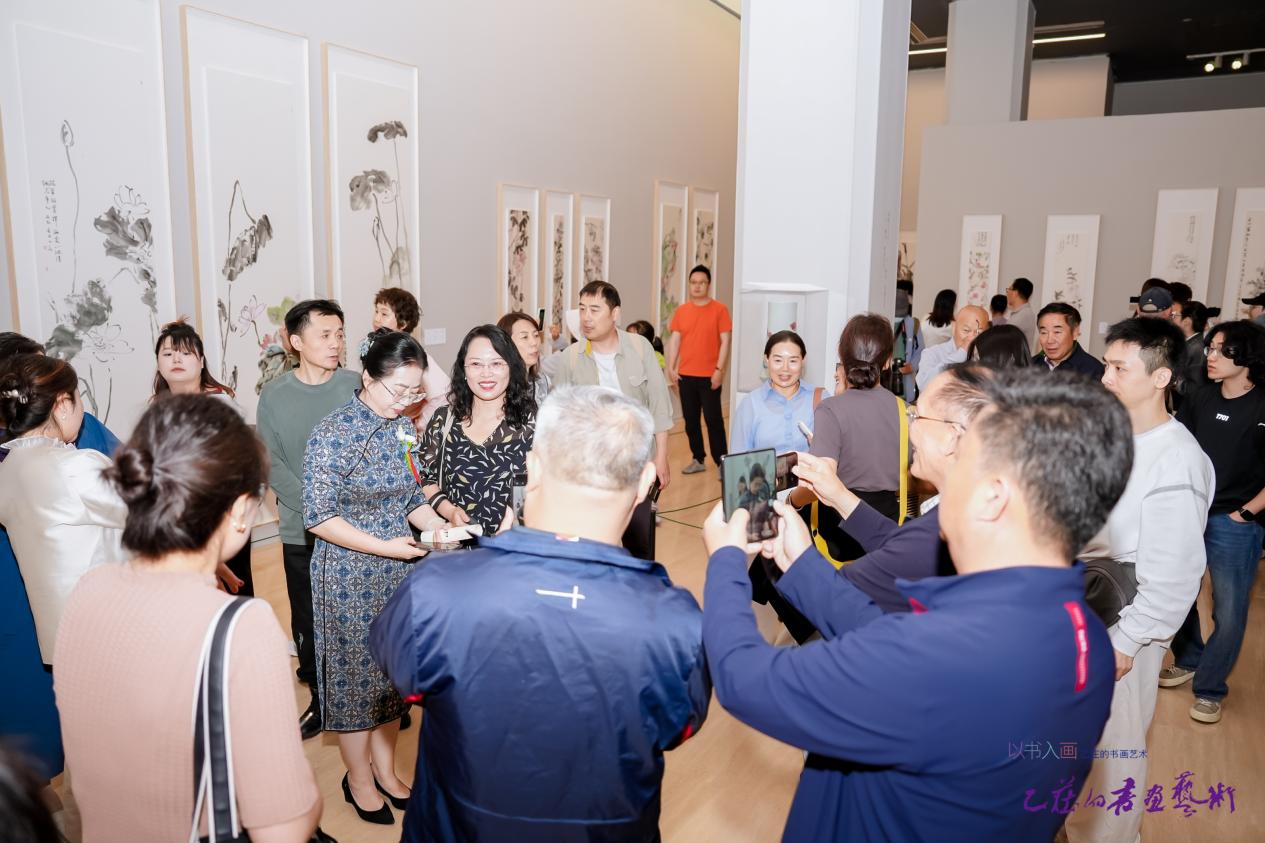&ldquo;以书入画&mdash;乙庄书画艺术作品展&rdquo;在中国美术馆开幕