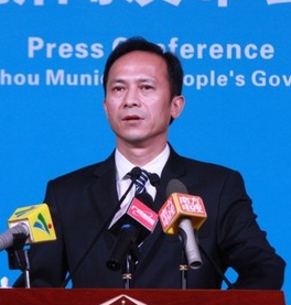 广州副市长候选人周亚伟亮相:虽未"生于斯" 有幸"长于斯"