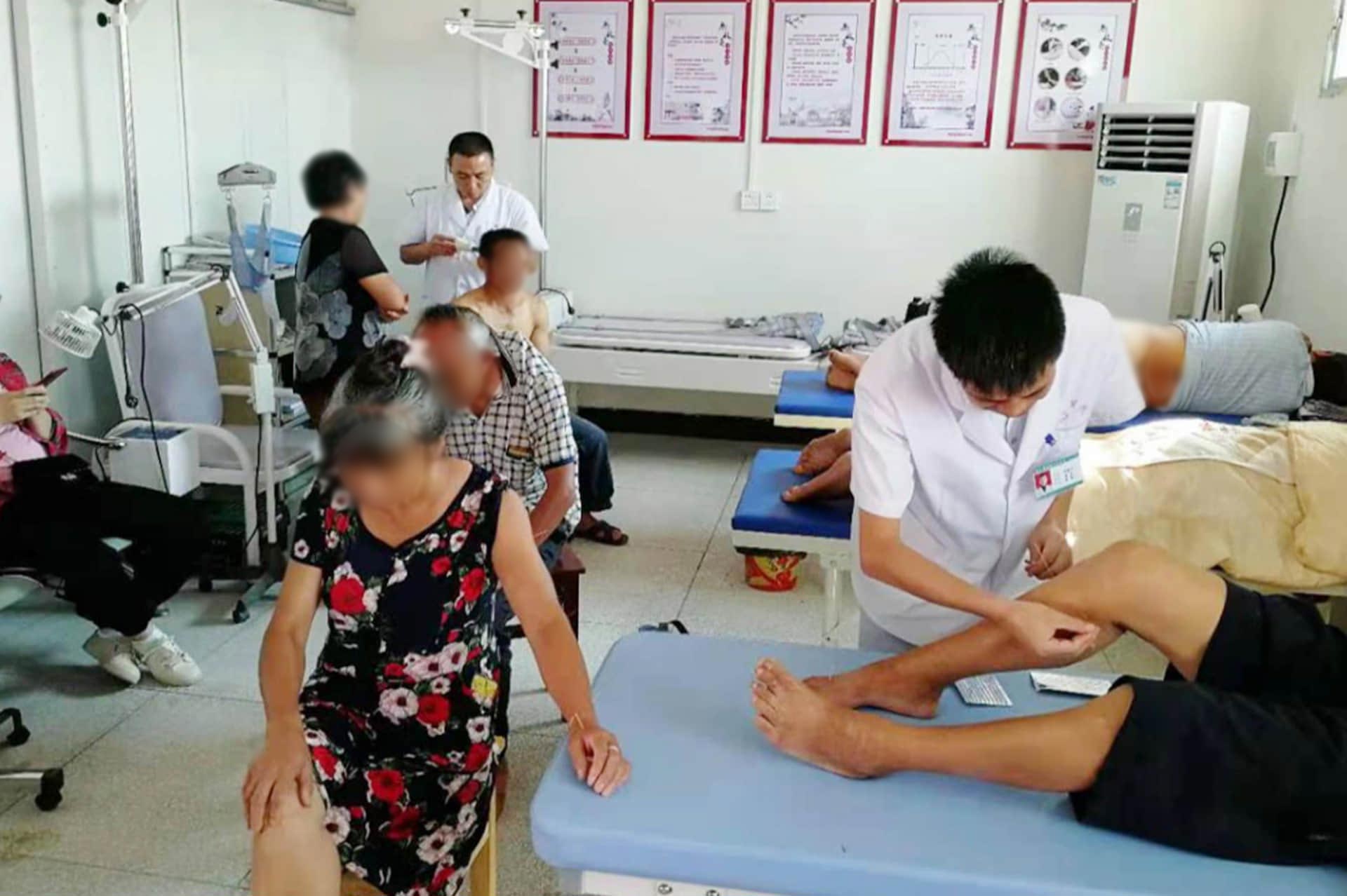 江西省撫州市樂安縣全科特崗醫生鄧起才，從醫20年來如一日，情係鄉村，進村入戶，默默奉獻，無私為轄區群眾解除病痛，被廣大群眾稱為農民健康的“守門人”。